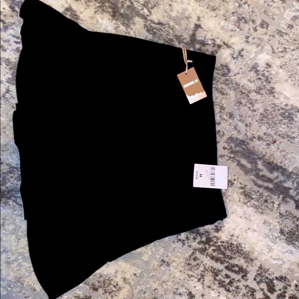 Short black skirt.